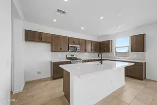 15591 W Hackamore Dr, Surprise, AZ 85387 - Photo 8
