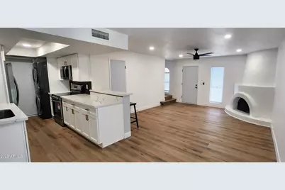 730 E North Lane #2, Phoenix, AZ 85020 - Photo 2