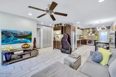 1850 E Maryland Avenue #61, Phoenix, AZ 85016 - Photo 2