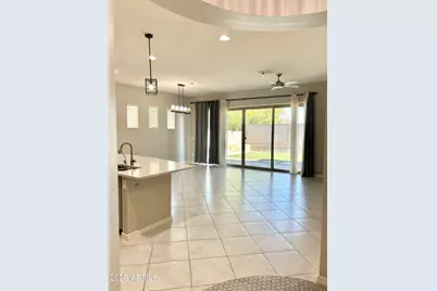 927 S Soho Lane S, Chandler, AZ 85225 - Photo 6