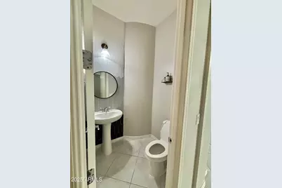 927 S Soho Lane S, Chandler, AZ 85225 - Photo 8