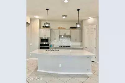 927 S Soho Lane S, Chandler, AZ 85225 - Photo 4