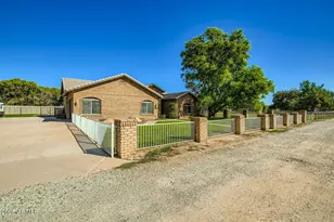 21231 S 140th St, Chandler, AZ 85286 - Photo 4