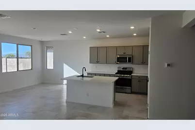 15551 W Hackamore Drive, Surprise, AZ 85387 - Photo 10