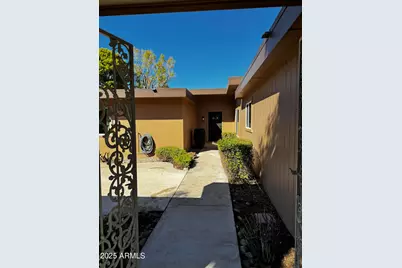 10318 W Manzanita Drive, Sun City, AZ 85373 - Photo 2