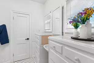 1637 E Earll Dr, Phoenix, AZ 85016 - Photo 26