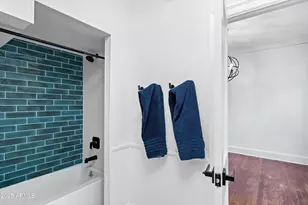 1637 E Earll Dr, Phoenix, AZ 85016 - Photo 28