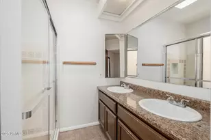 1010 E Lois Ln, Phoenix, AZ 85020 - Photo 10