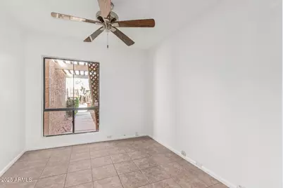 1010 E Lois Lane, Phoenix, AZ 85020 - Photo 12