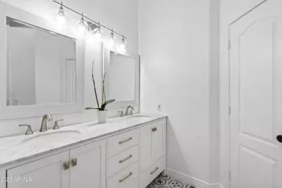 2833 E Renee Drive, Phoenix, AZ 85050 - Photo 32