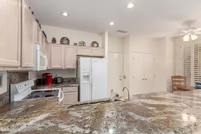 20230 N Sundance Way, Surprise, AZ 85374 - Photo 12