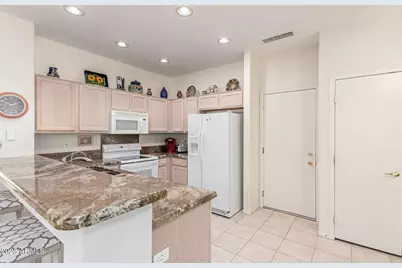 20230 N Sundance Way, Surprise, AZ 85374 - Photo 10