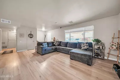 10614 N 103rd Avenue, Sun City, AZ 85351 - Photo 4