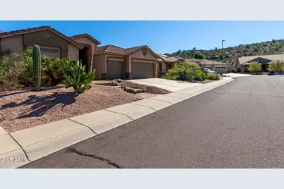 11451 S Obispo Drive, Goodyear, AZ 85338 - Photo 10