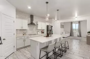 17796 W Robin Ln, Surprise, AZ 85387 - Photo 14