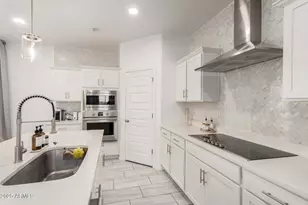 17796 W Robin Ln, Surprise, AZ 85387 - Photo 16