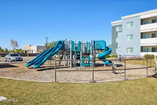 12925 W Greenway Rd, El Mirage, AZ 85335 - Photo 24