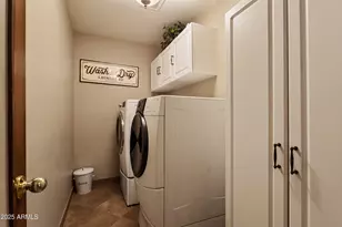 764 E Irma Ln, Phoenix, AZ 85024 - Photo 38