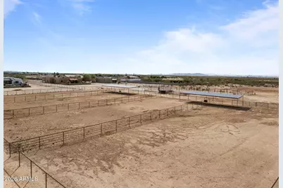 25718 W Baker Drive, Wittmann, AZ 85361 - Photo 8