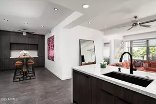 7167 E Rancho Vista Dr, Scottsdale, AZ 85251 - Photo 2