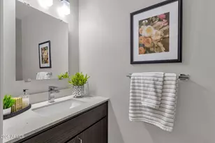 2727 E Thomas Rd, Phoenix, AZ 85016 - Photo 14