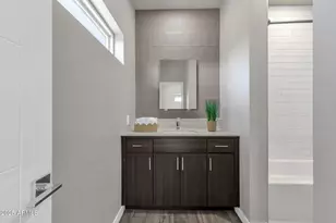 2727 E Thomas Rd, Phoenix, AZ 85016 - Photo 26