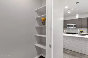 2727 E Thomas Rd, Phoenix, AZ 85016 - Photo 12