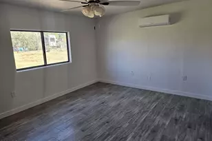 819 E Apollo Rd, Phoenix, AZ 85042 - Photo 16