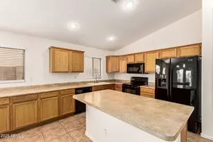 2266 N Santiana St, Casa Grande, AZ 85122 - Photo 16