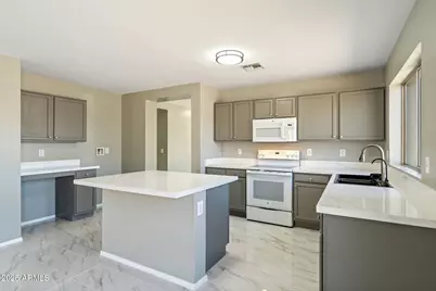 2922 W Dunbar Drive, Phoenix, AZ 85041 - Photo 2