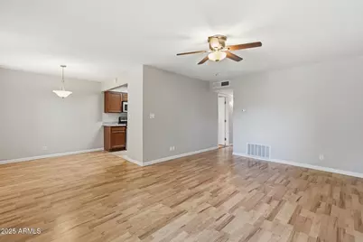 1702 W Tuckey Lane #Unit 132, Phoenix, AZ 85015 - Photo 2