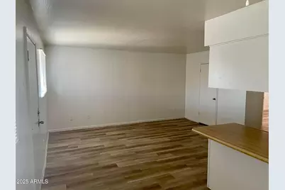 2002 E Sweetwater Avenue #209, Phoenix, AZ 85022 - Photo 2