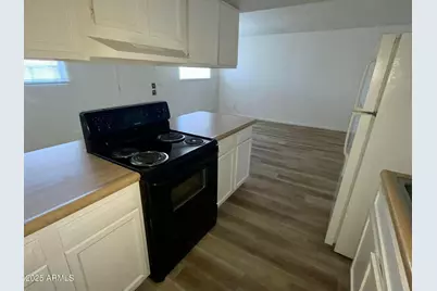 2002 E Sweetwater Avenue #202,209, Phoenix, AZ 85022 - Photo 8