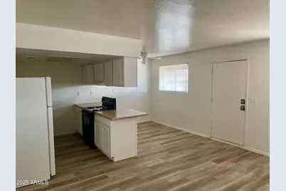 2002 E Sweetwater Avenue #202,209, Phoenix, AZ 85022 - Photo 4