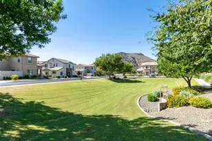 26313 N Babbling Brook Dr, Phoenix, AZ 85083 - Photo 34