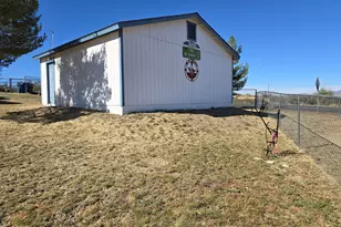 11965 E Henderson Rd, Dewey, AZ 86327 - Photo 12