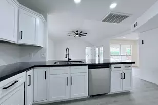 1340 W Elgin St, Chandler, AZ 85224 - Photo 8