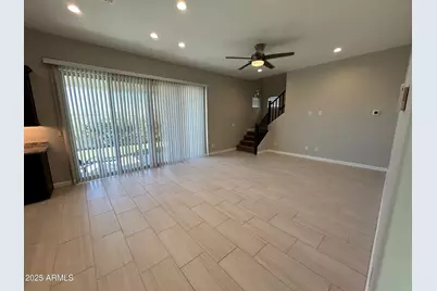 18512 N 65th Place, Phoenix, AZ 85054 - Photo 2