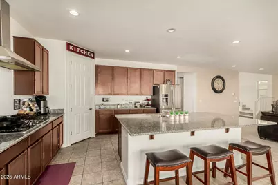 7946 W Encinas Lane, Phoenix, AZ 85043 - Photo 14