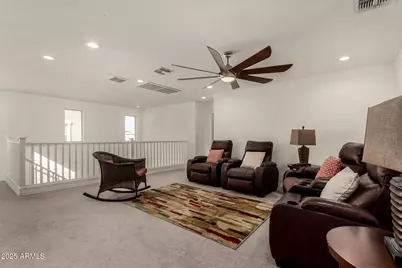 7946 W Encinas Lane, Phoenix, AZ 85043 - Photo 16