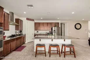 7946 W Encinas Ln, Phoenix, AZ 85043 - Photo 12