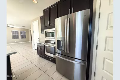 4711 E Daley Lane, Phoenix, AZ 85050 - Photo 14