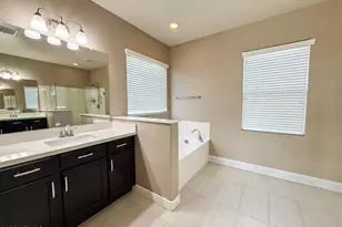 4711 E Daley Ln, Phoenix, AZ 85050 - Photo 30