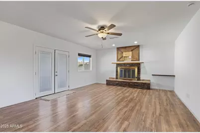 4033 N 78th Avenue, Phoenix, AZ 85033 - Photo 12