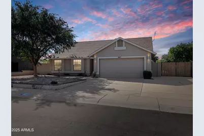 1443 E Wickieup Lane, Phoenix, AZ 85024 - Photo 1