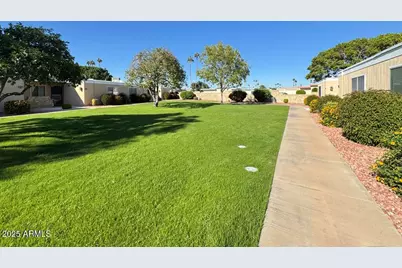 10949 W Coggins Drive, Sun City, AZ 85351 - Photo 8