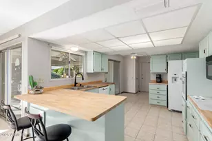 10609 W Concho Cir, Sun City, AZ 85373 - Photo 4