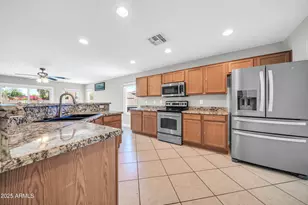 16219 W Yucatan Dr, Surprise, AZ 85379 - Photo 8