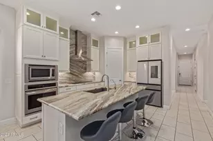 18030 N 66th Pl, Phoenix, AZ 85054 - Photo 10