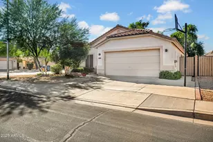 16704 N 70th Dr, Peoria, AZ 85382 - Photo 2